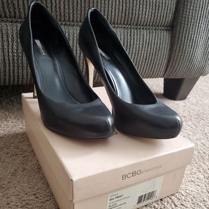 Black Platform Pumps